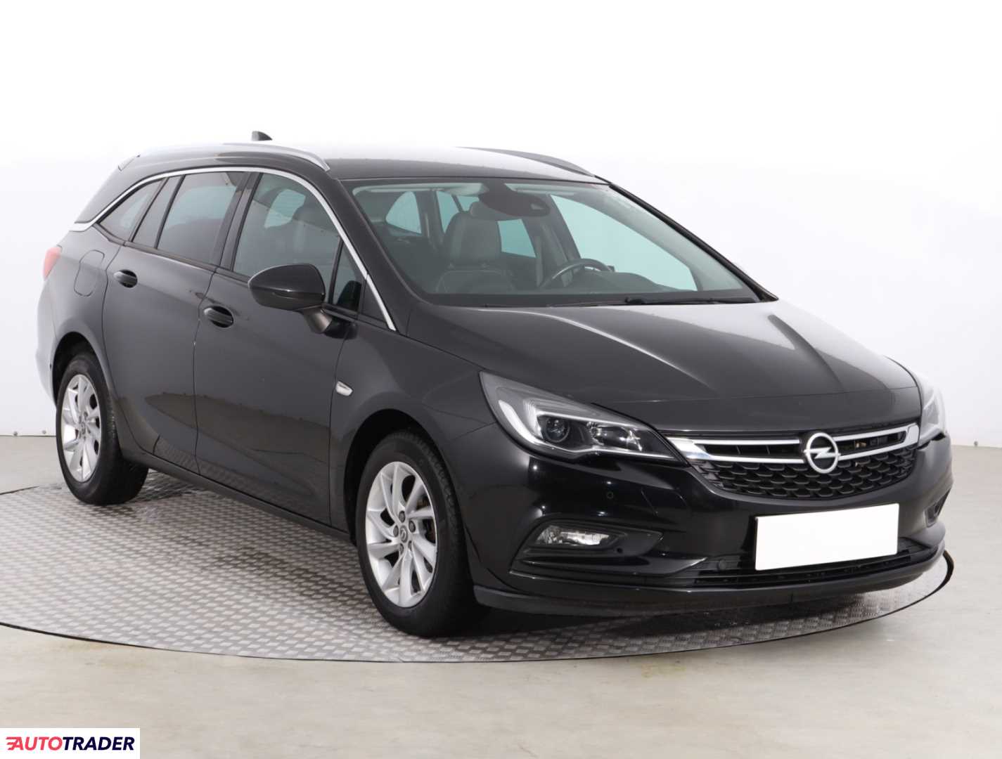 Opel Astra 2017 1.4 123 KM