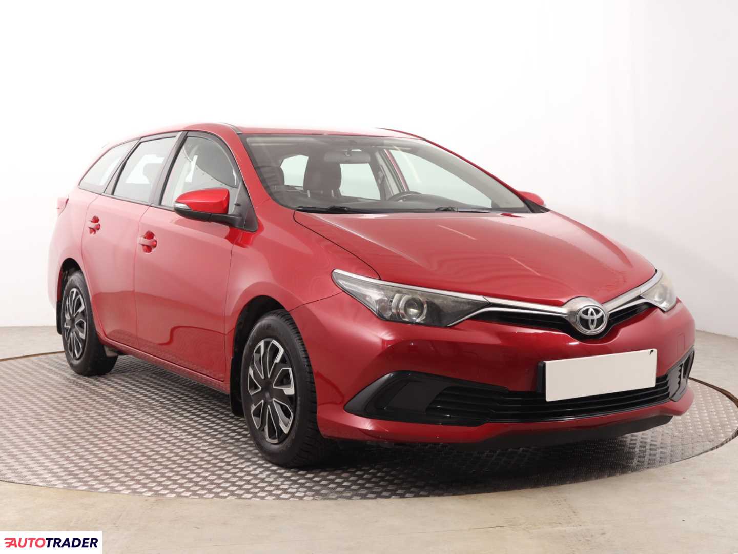 Toyota Auris 2016 1.6 130 KM