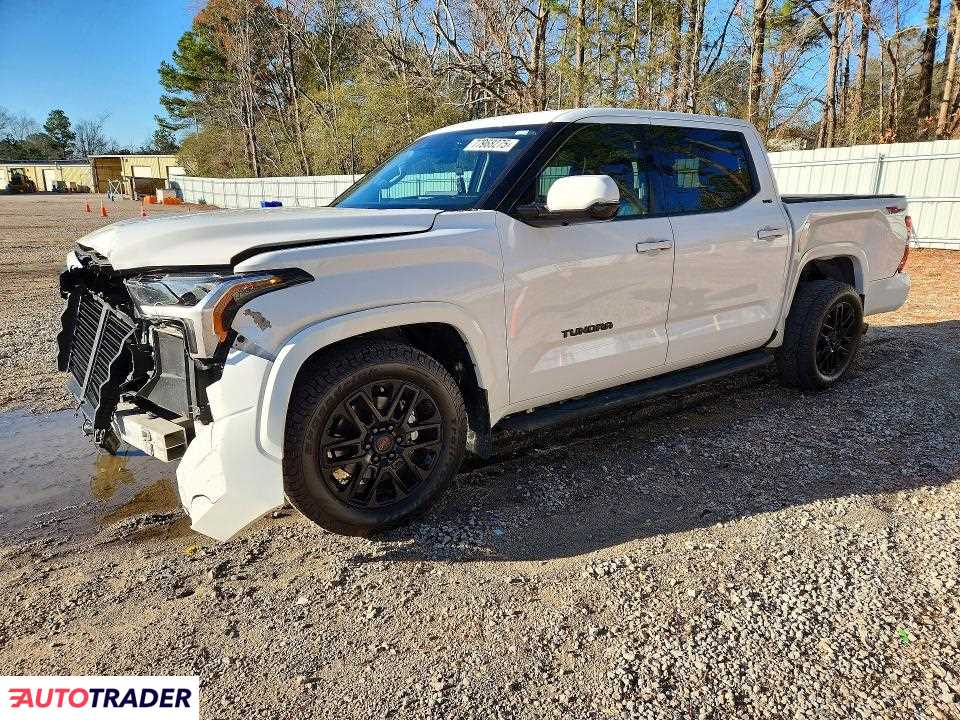 Toyota Tundra 2022 3
