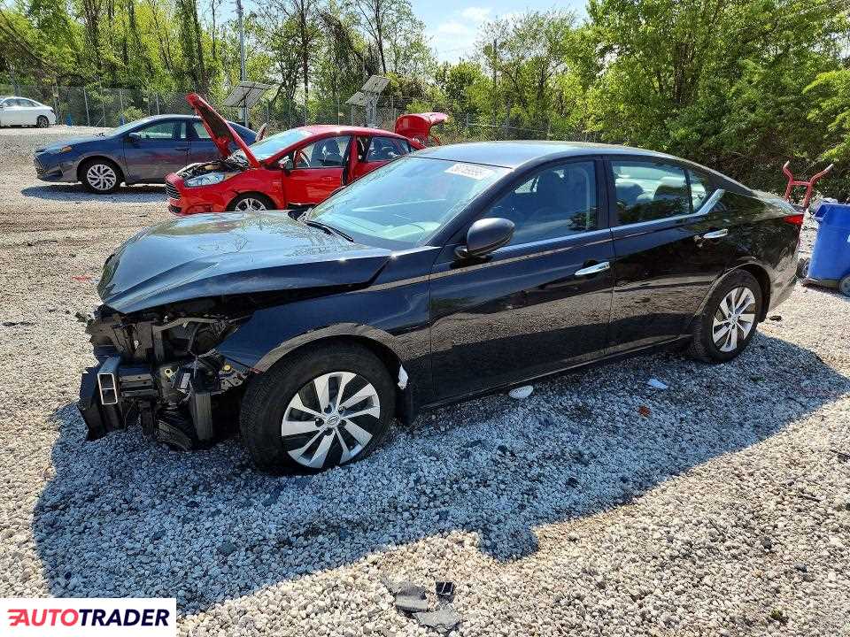 Nissan Altima 2025 2