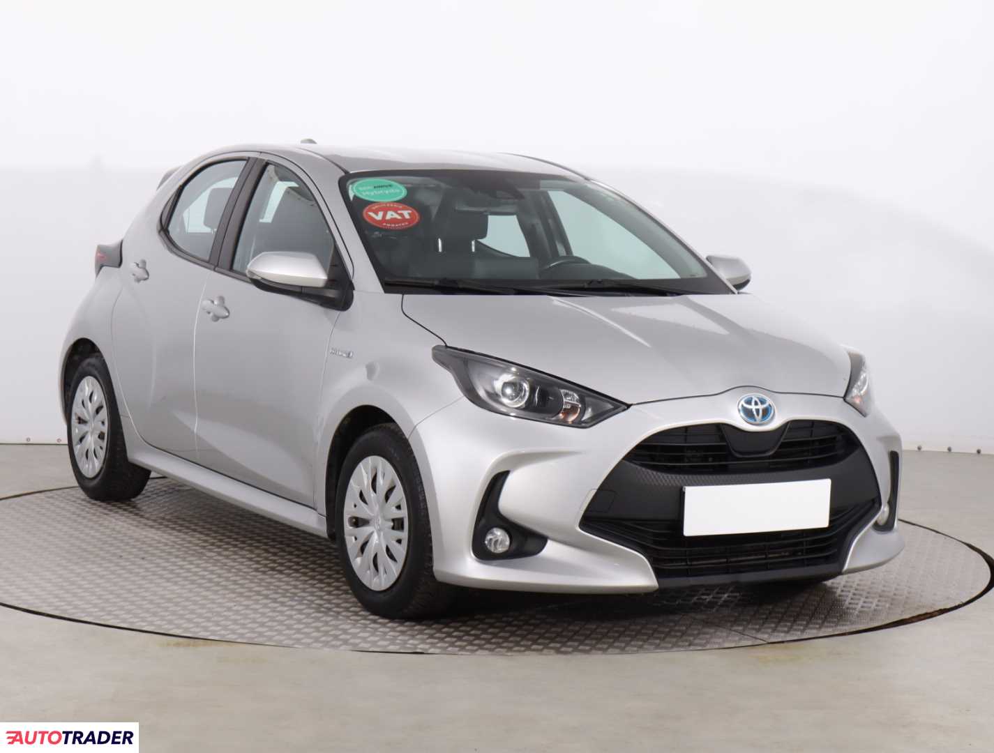 Toyota Yaris 2020 1.5 99 KM