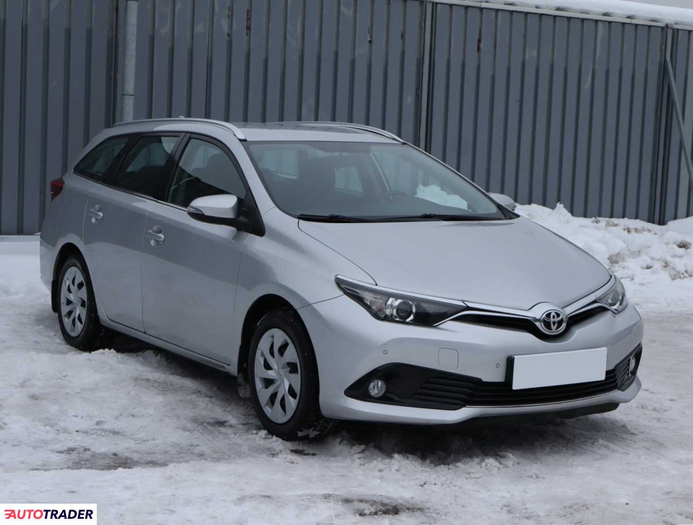 Toyota Auris 2016 1.6 130 KM