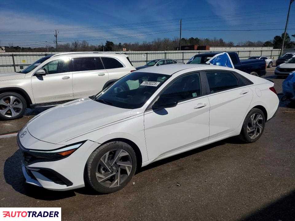 Hyundai Elantra 2025 2