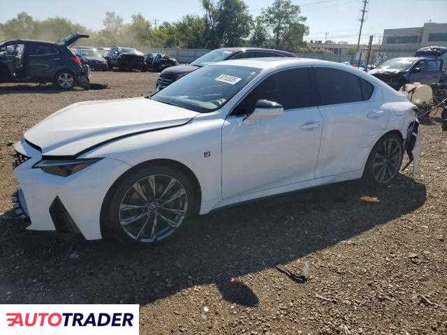 Lexus IS 2023 3
