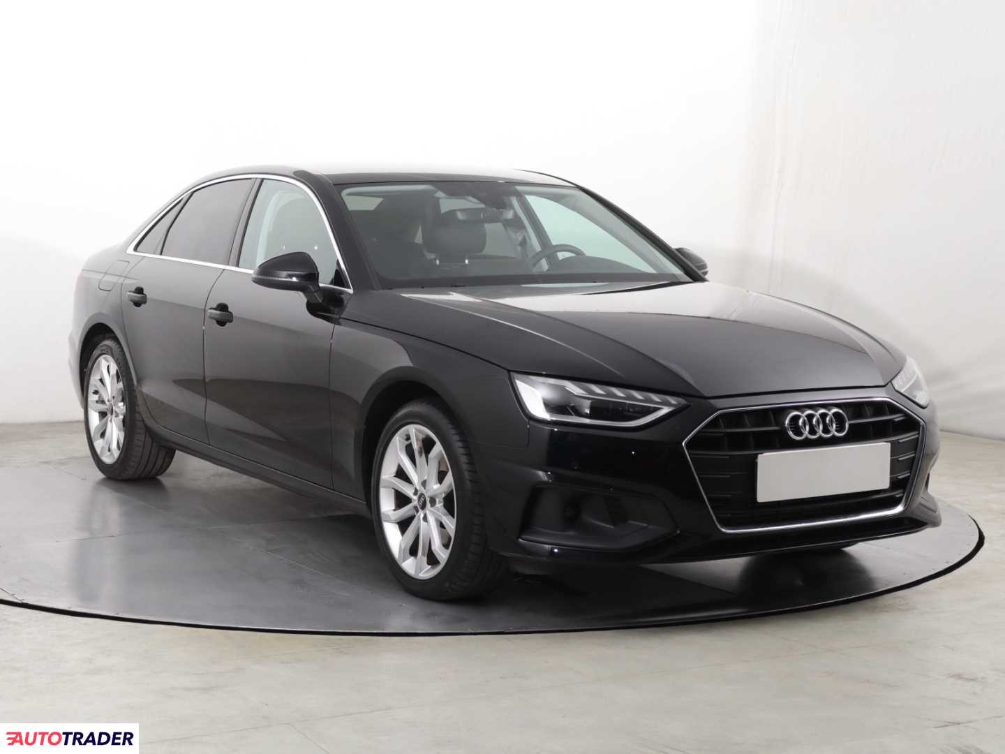 Audi A4 2023 2.0 147 KM