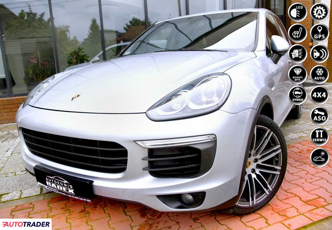 Porsche Cayenne 2015 3.0 333 KM Porsche Cayenne 2015 3.0 333 KM