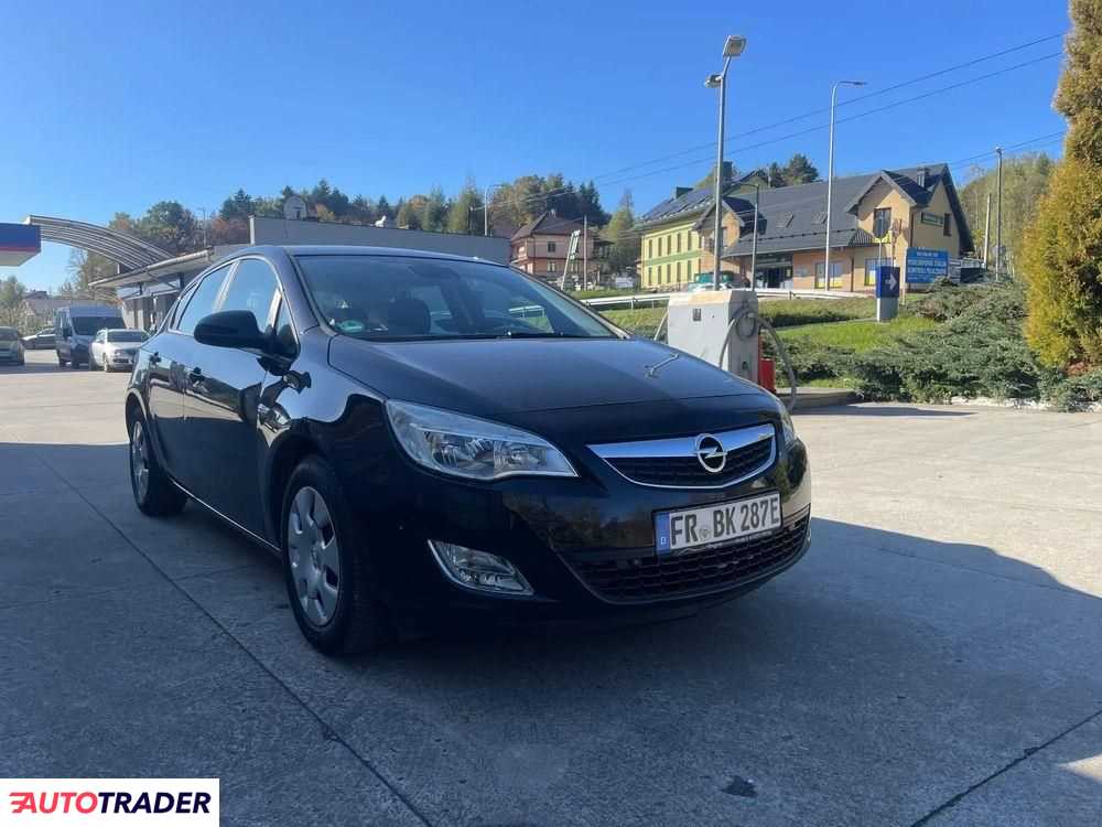 Opel Astra 2010 1.6 115 KM
