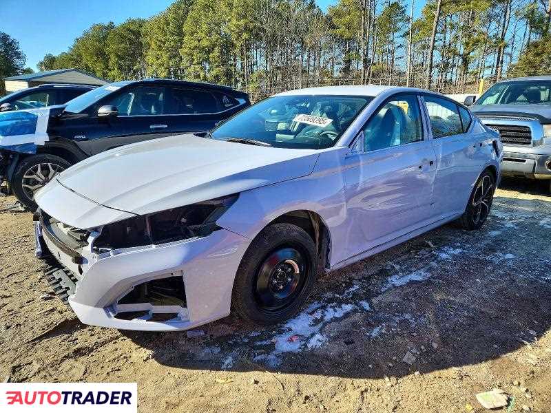 Nissan Altima 2025 2