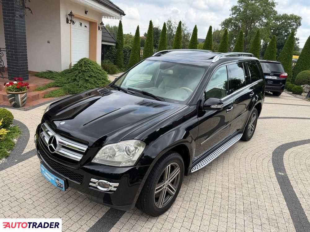 Mercedes GL 2009 4.0 306 KM
