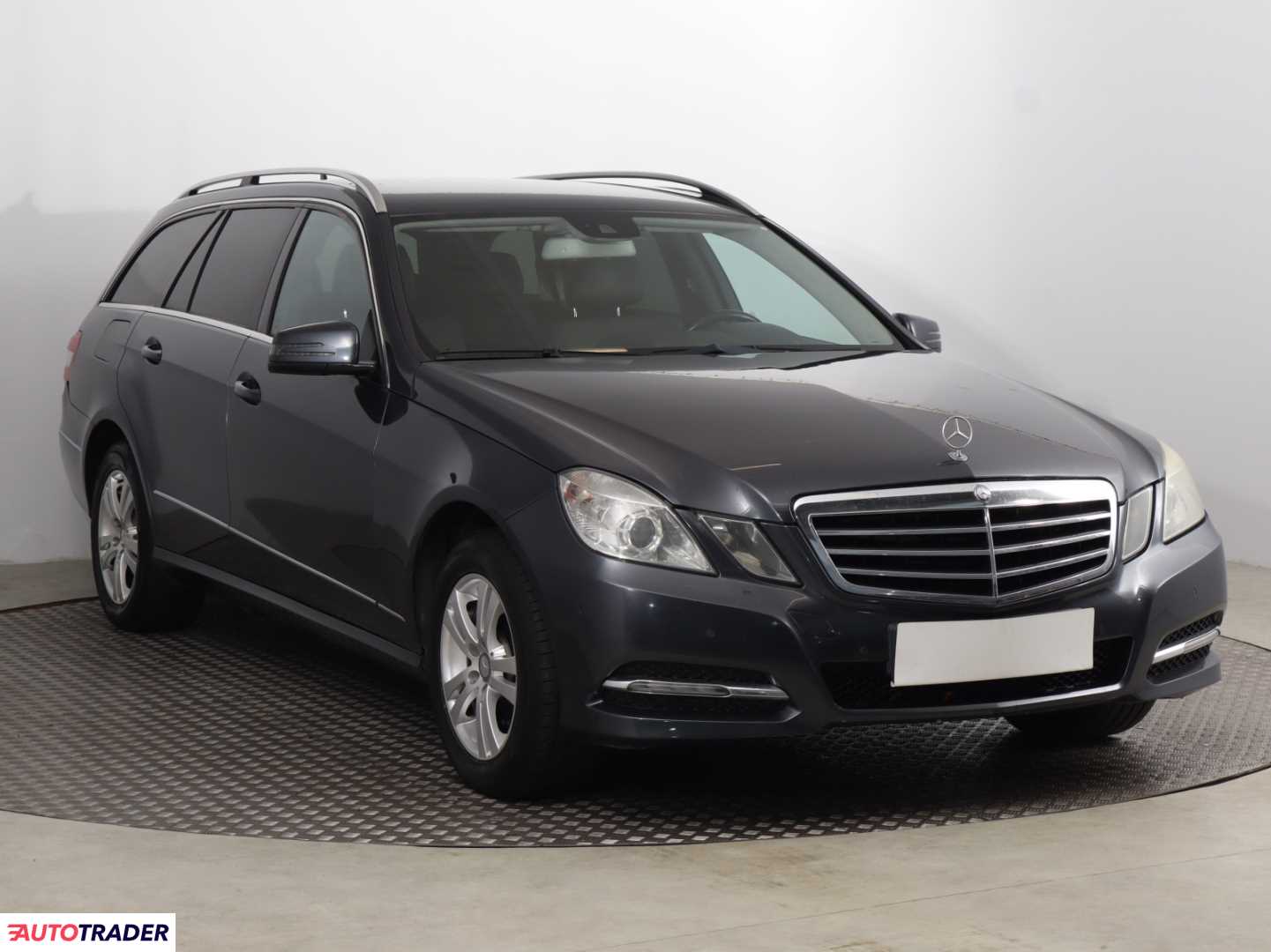 Mercedes E-klasa 2012 1.8 181 KM Mercedes E-klasa 2012 1.8 181 KM