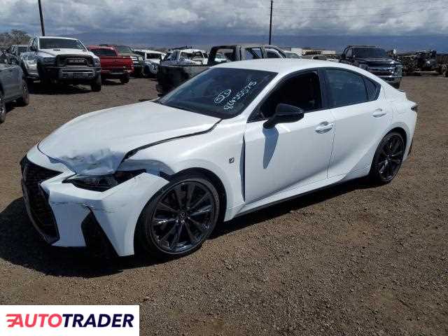 Lexus IS 2025 3