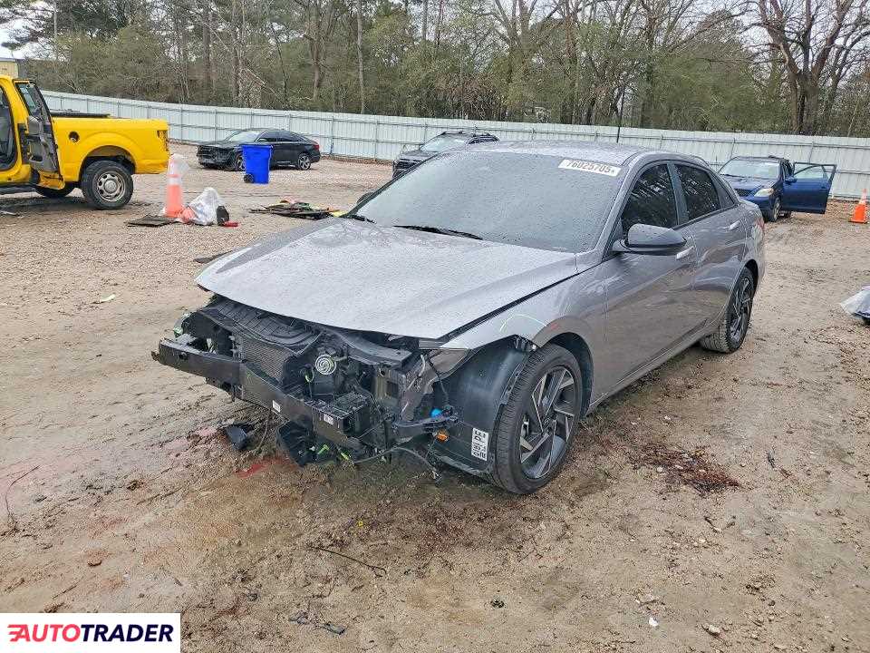 Hyundai Elantra 2025 1