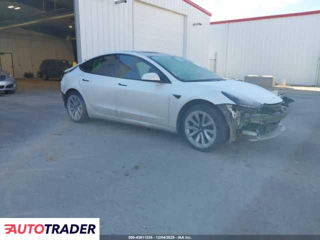 Tesla Model 3 2022