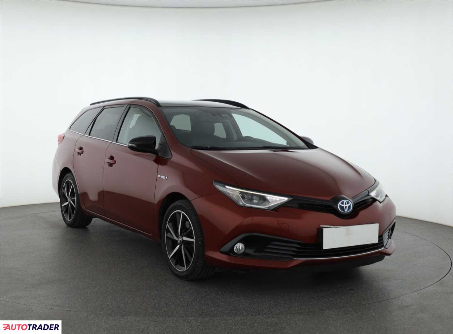 Toyota Auris 2017 1.8 134 KM