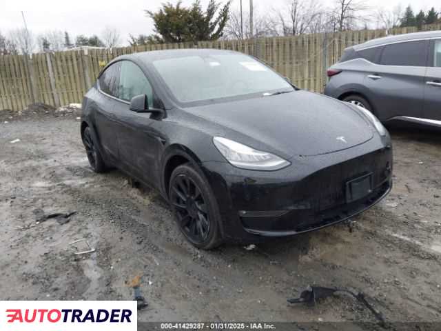 Tesla Model Y benzyna 2021r. (FREDERICKSBURG)