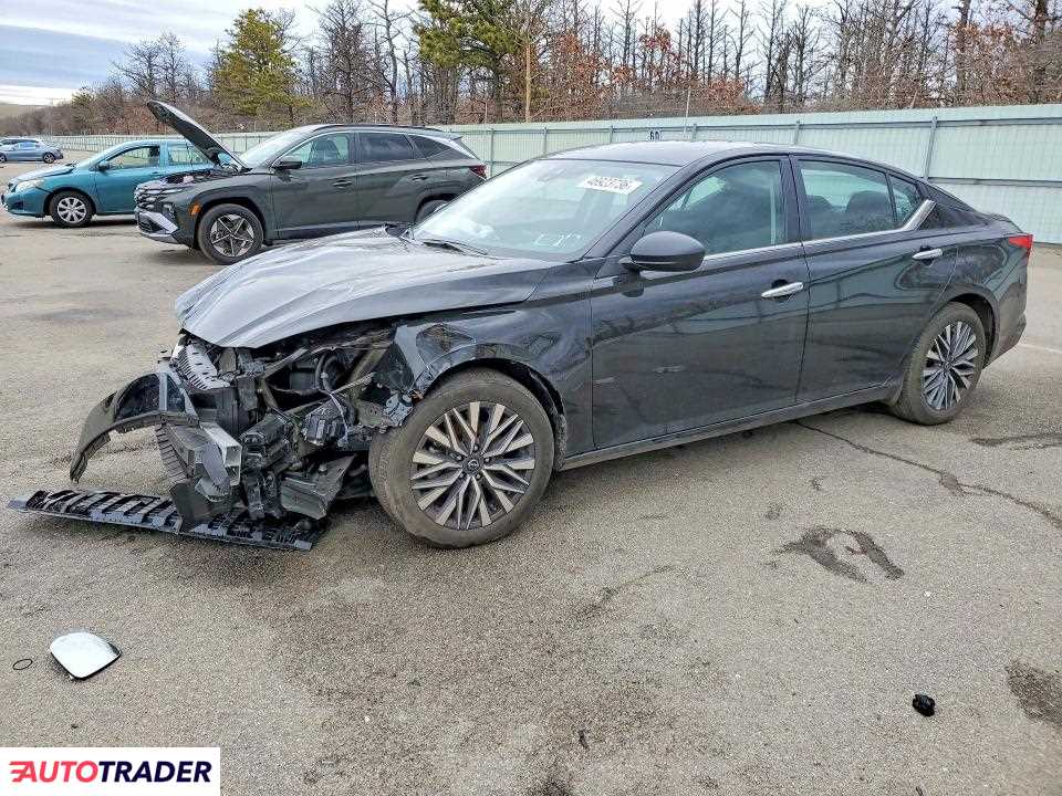 Nissan Altima 2025 2