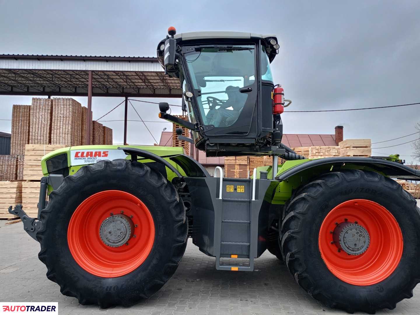 CLAAS XERION 3800 TRAC VC 4WD CLAAS XERION 3800 TRAC VC 4WD
