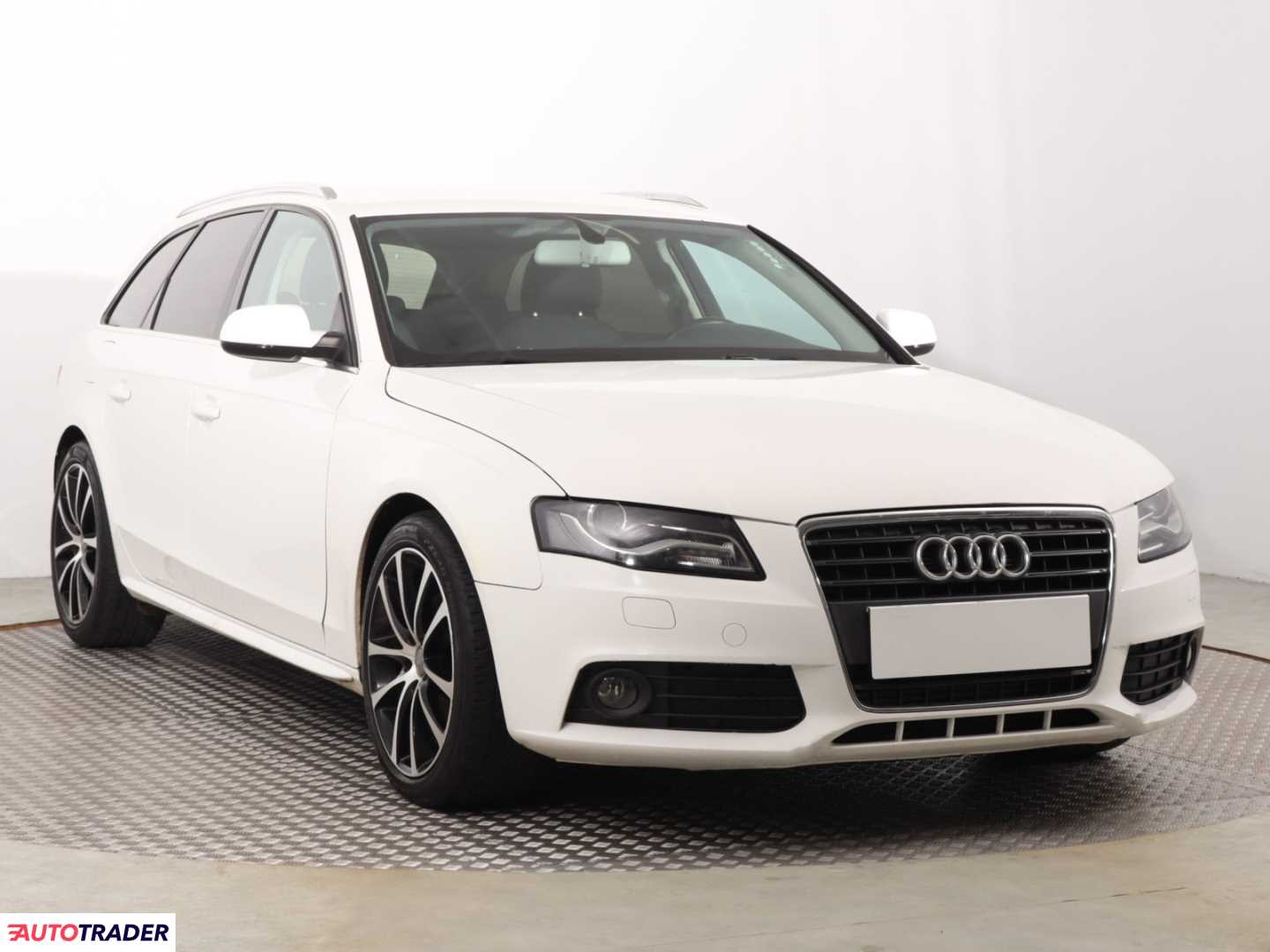 Audi A4 2011 2.0 140 KM