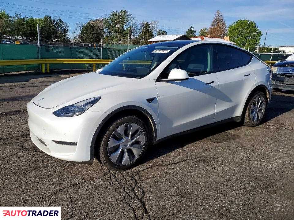 Tesla Model Y 2022