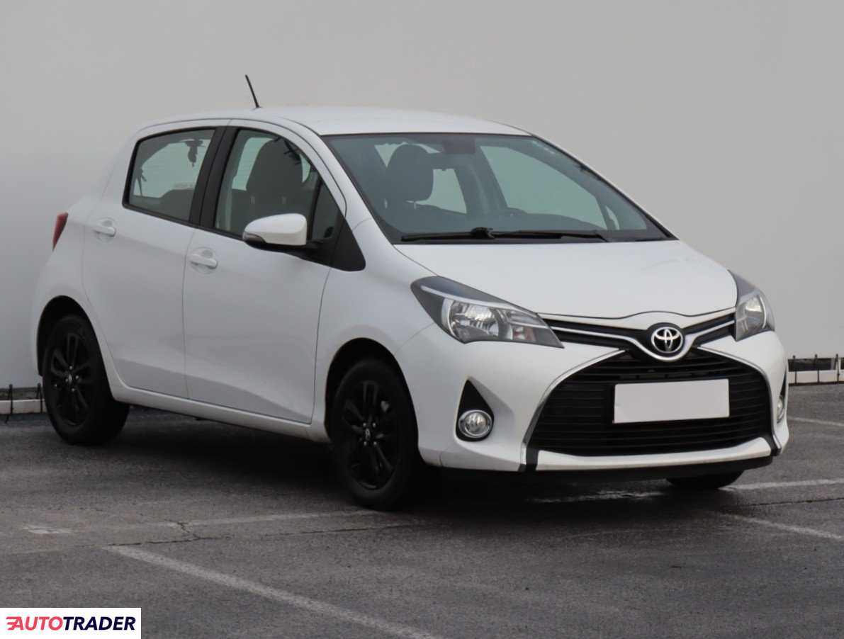 Toyota Yaris 2015 1.3 97 KM