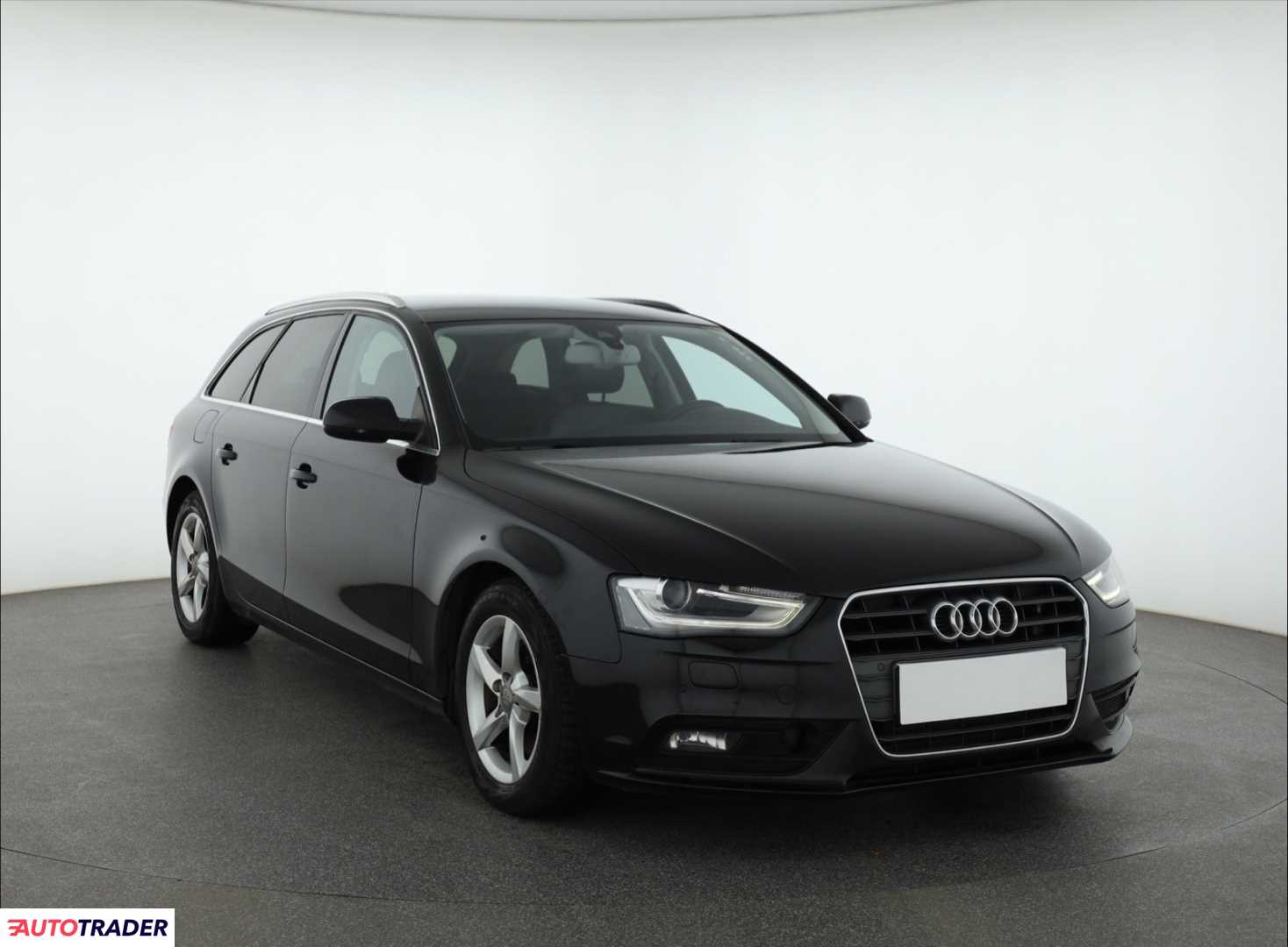 Audi A4 2013 2.0 140 KM