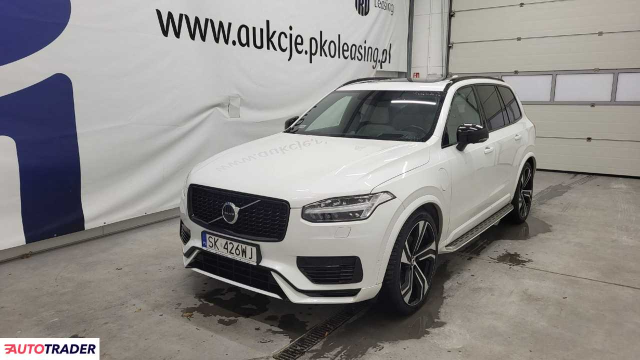 Volvo XC90 2021 2.0 303 KM