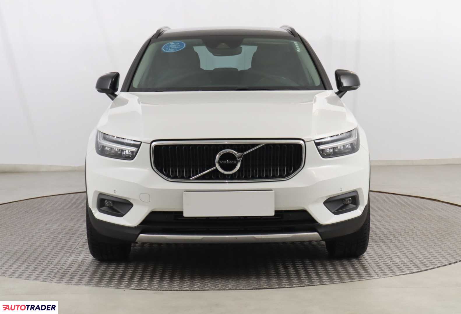 Volvo XC40 2021 1.5 160 KM
