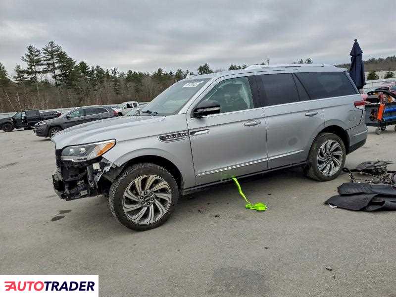 Lincoln Navigator 2022 3
