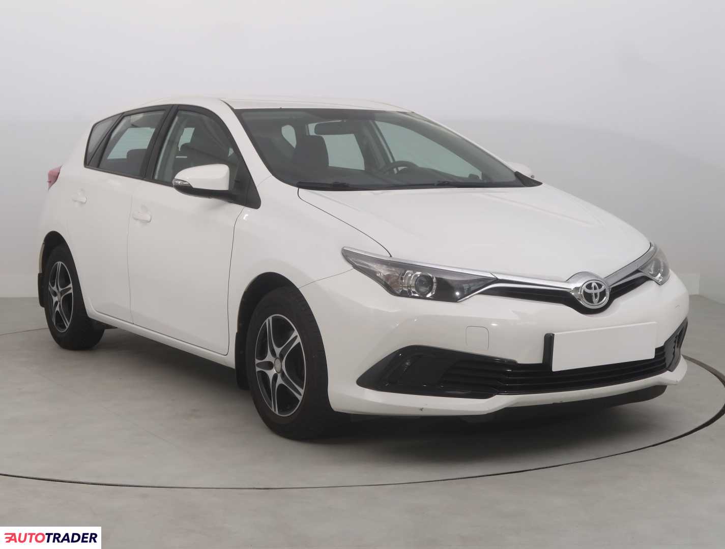 Toyota Auris 2016 1.3 97 KM Toyota Auris 2016 1.3 97 KM