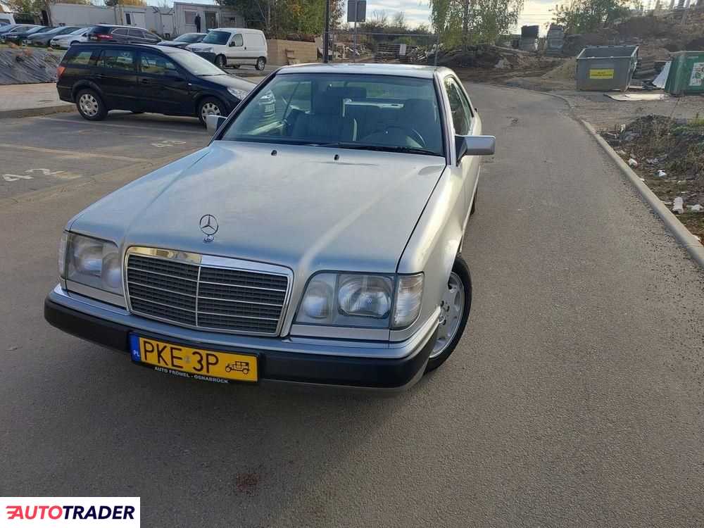 Mercedes W-124 1992 3.2 220 KM