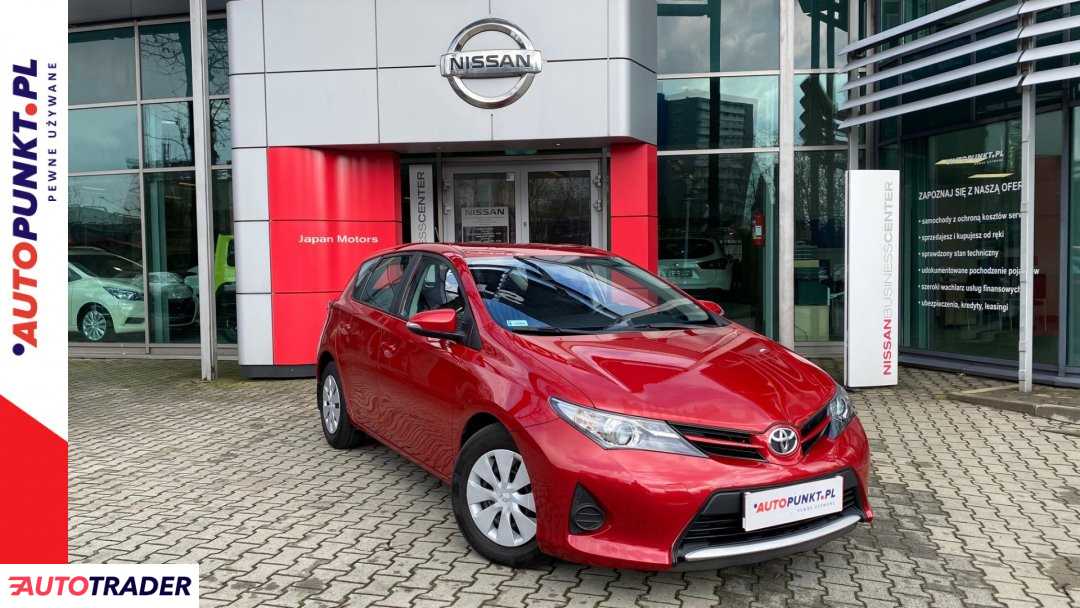 Toyota Auris 2014 1.3 100 KM Toyota Auris 2014 1.3 100 KM