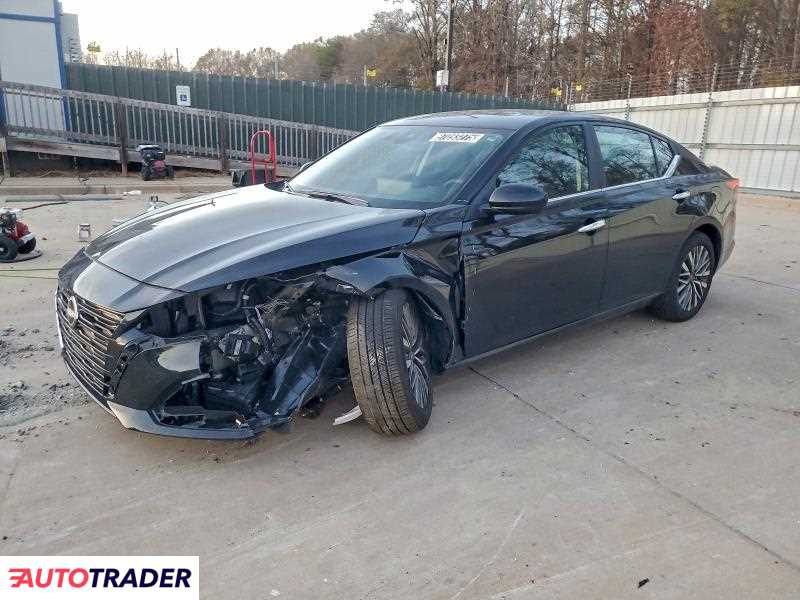 Nissan Altima 2025 2