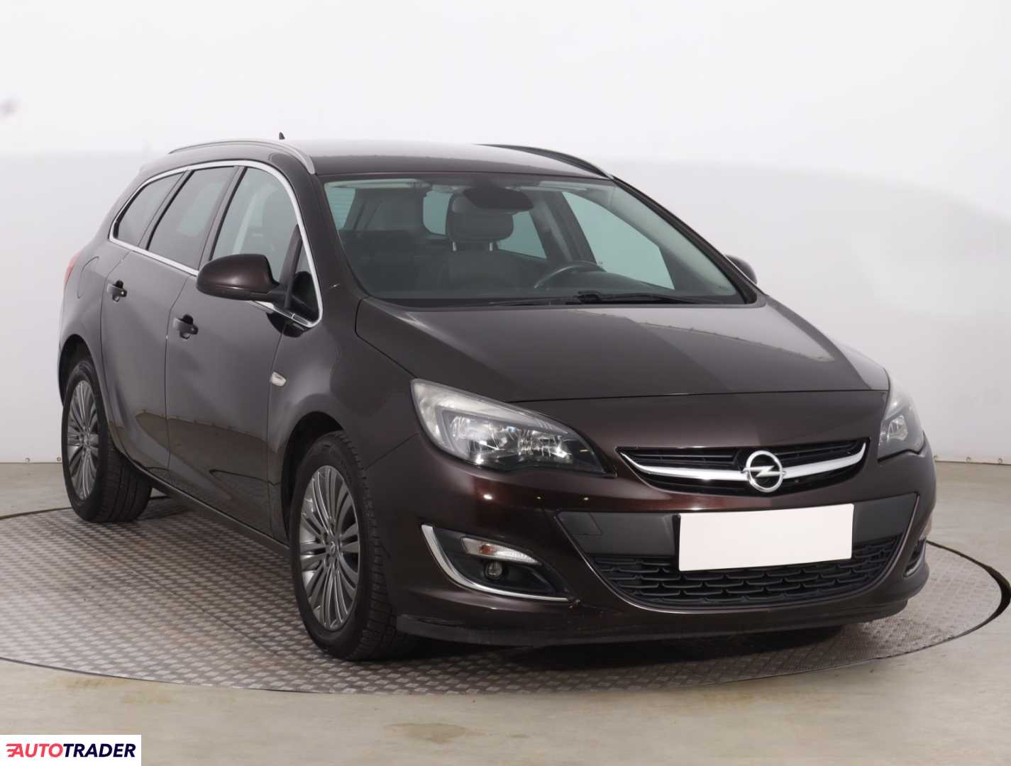 Opel Astra 2014 1.4 118 KM