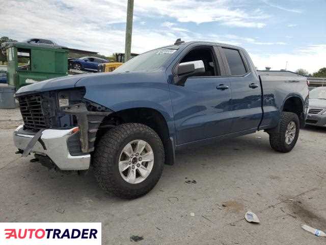 Chevrolet Silverado 5.0 benzyna 2019r. (LEBANON)