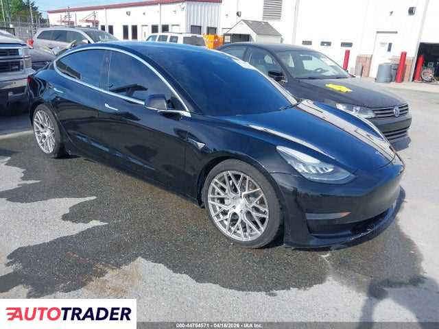 Tesla Model 3 2020