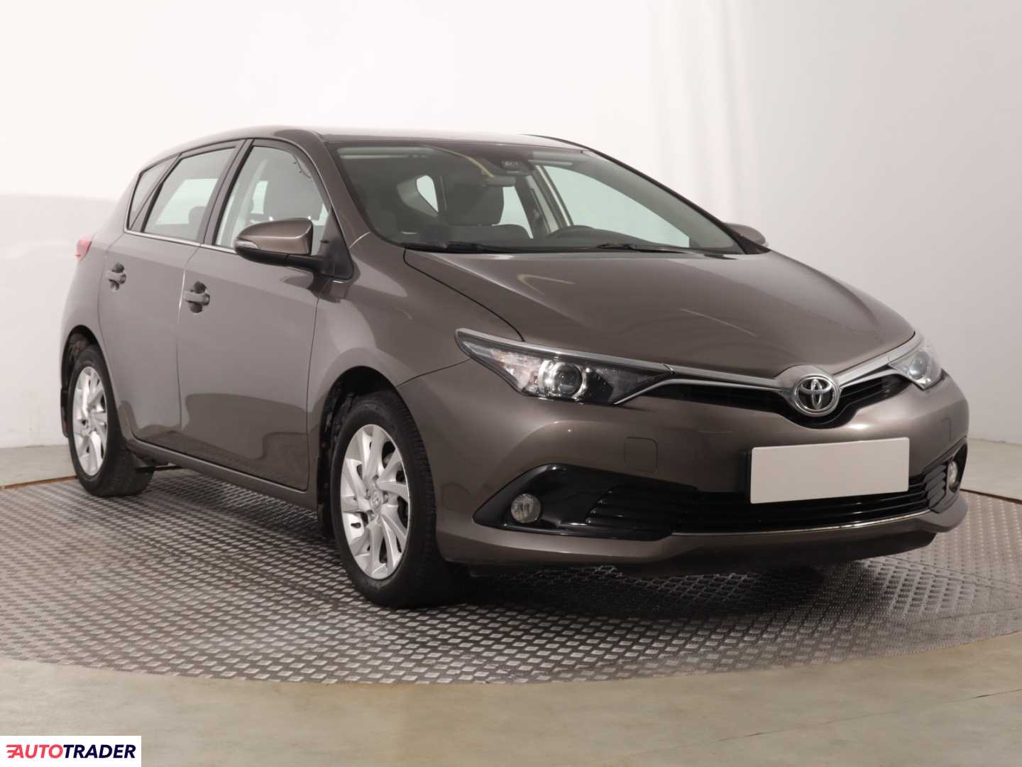 Toyota Auris 2018 1.6 130 KM