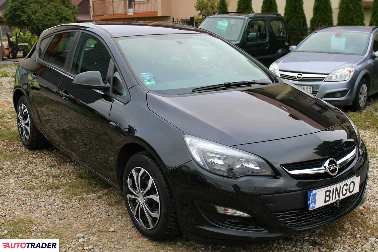 Opel Astra 2015 1.6 115 KM