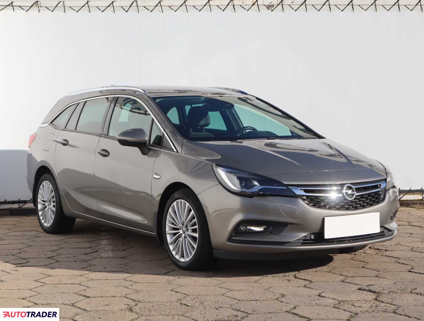 Opel Astra 2016 1.4 147 KM