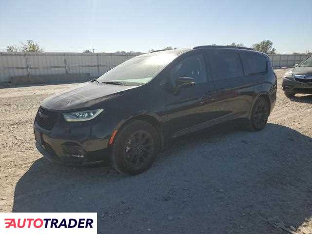 Chrysler Pacifica 2021 3