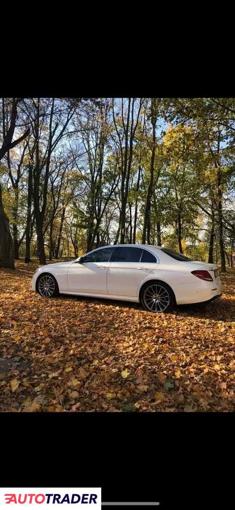 Mercedes E-klasa 2019 2.9 286 KM