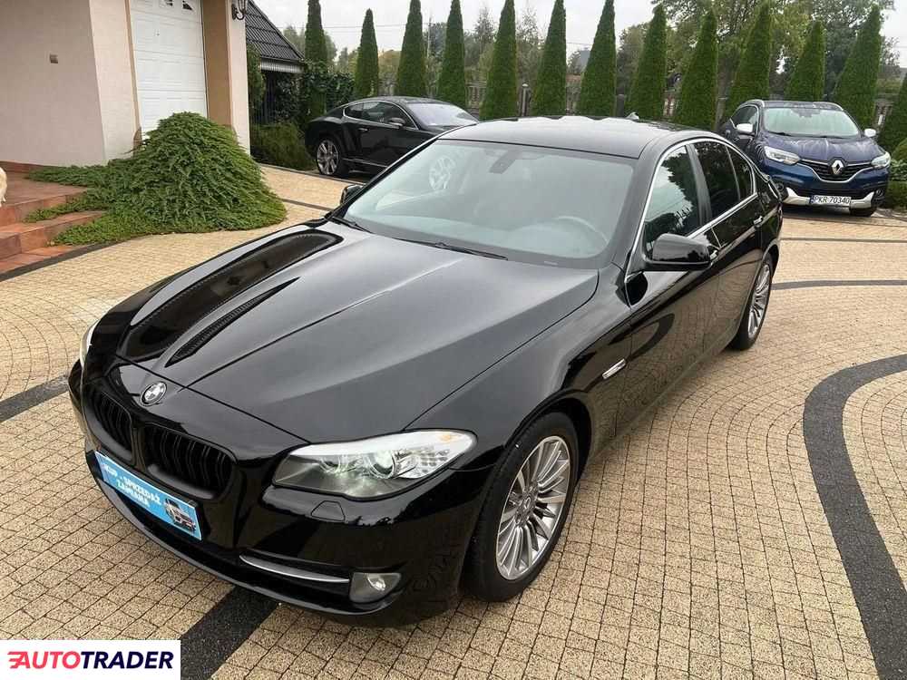 BMW 523 2011 3.0 204 KM