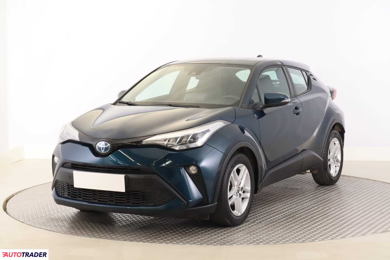 Toyota C-HR 2023 1.8 120 KM
