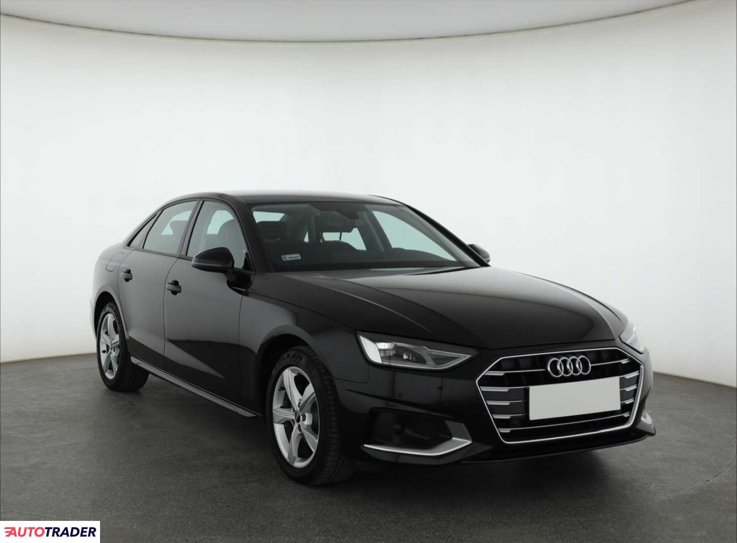 Audi A4 2022 2.0 160 KM