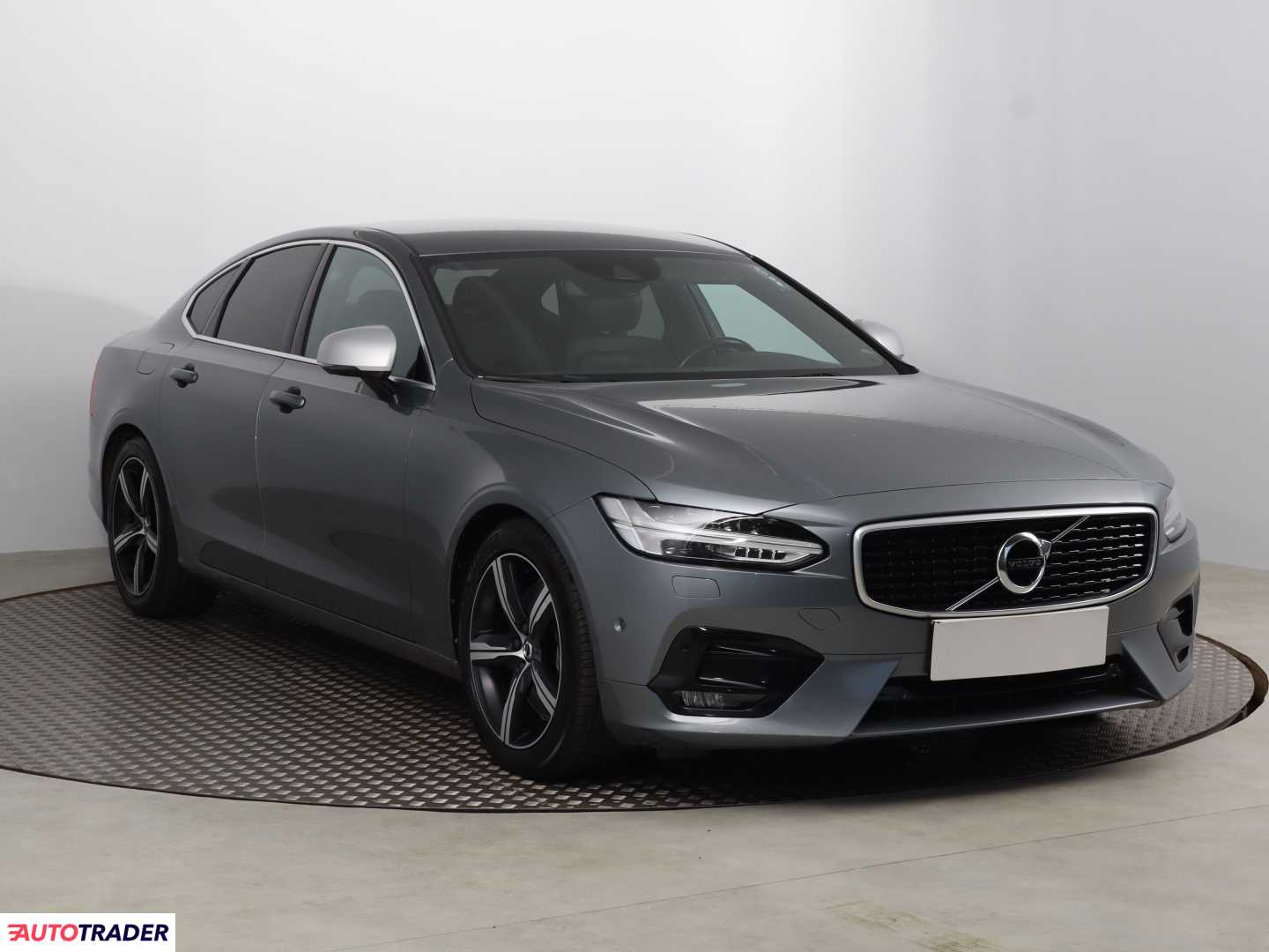 Volvo S90 2017 2.0 231 KM