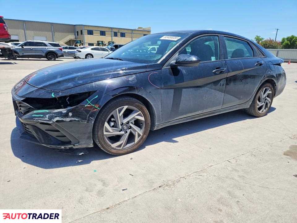 Hyundai Elantra 2025 2