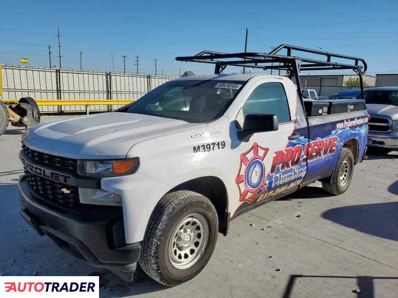 Chevrolet Silverado 2020 4