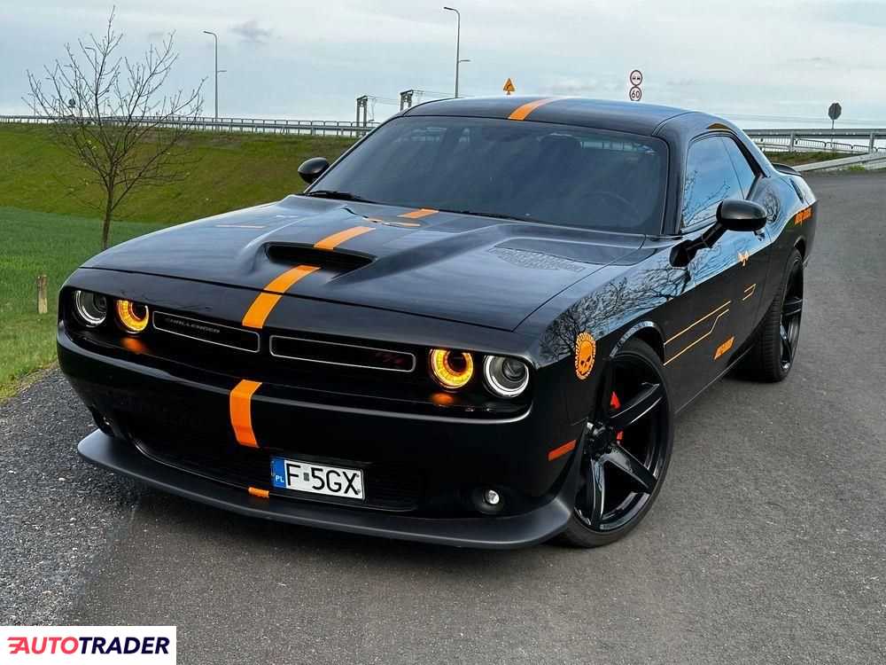 Dodge Challenger 2020 5.7 372 KM