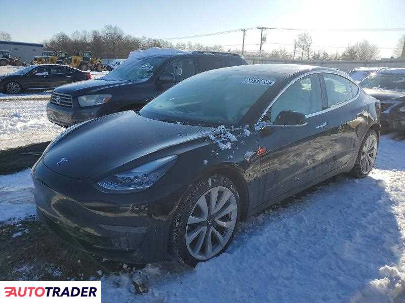 Tesla Model 3 2020