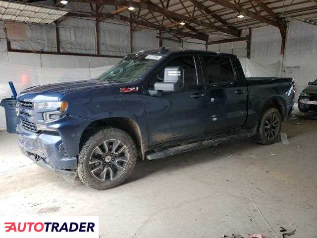 Chevrolet Silverado 2021 3