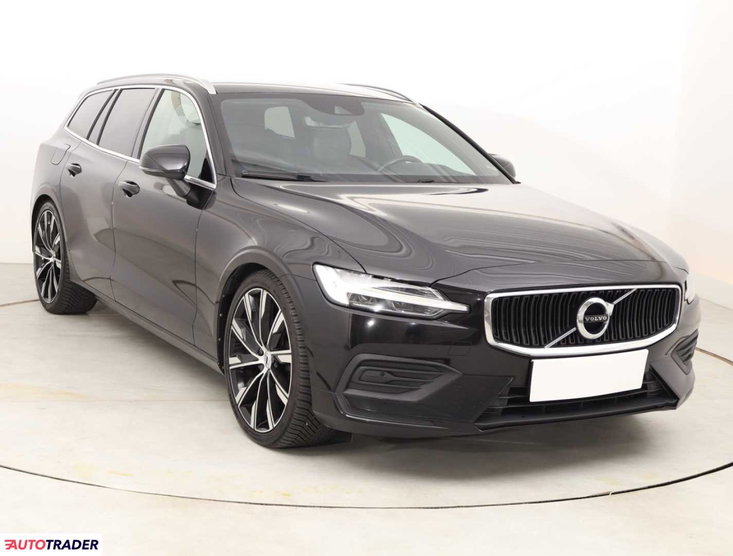 Volvo V60 2019 2.0 147 KM